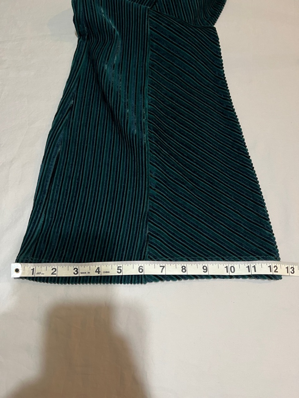 Free People Pull On Green Velvet Flare Pants - Sz M NWT Boho Whimsical - Picture 10 of 10